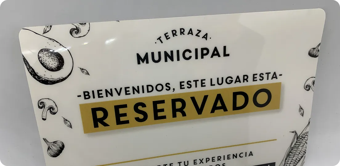 Imprenta digital con realidad aumentada en Kipock que transforma piezas impresas en experiencias interactivas e innovadoras para marcas